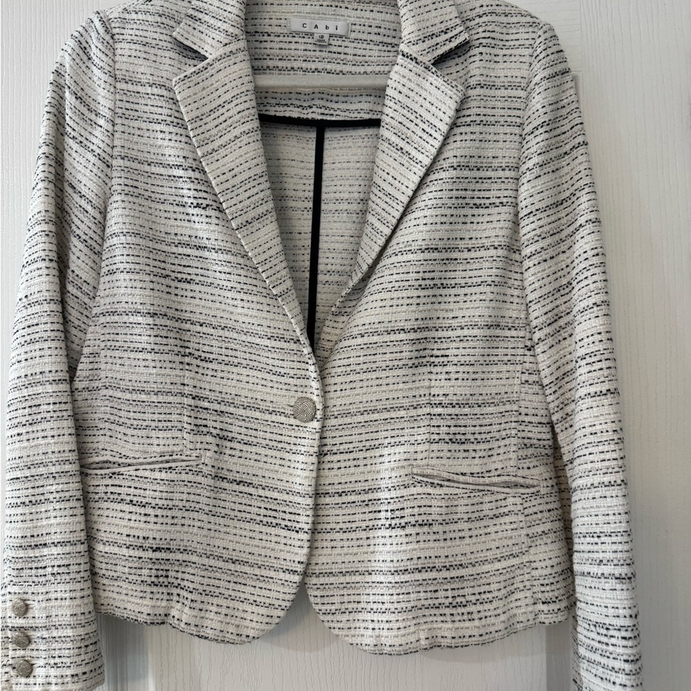 CAbi Women's Textured Blazer - Black and White